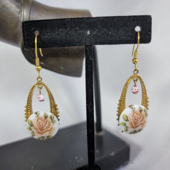 Unsigned Vintage Earrings & Necklace Set Cameo Pink Rose Porcelain Victorian - Picture 11 of 12